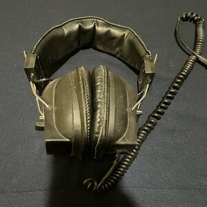 Pyramid HP-40 Black Headphones